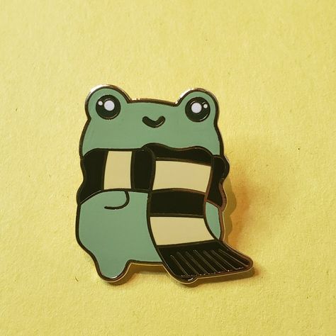 Harry potter frog pins at my etsy store! Frog Pin, Marceline And Bubblegum, Frog Pins, Yellow Scarf, Frog Art, Cool Pins, Mushroom Art, Jewelry Pins, Color Pencil Art