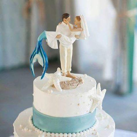 mermaid wedding cake Mermaid Wedding Cake, Little Mermaid Wedding, Beach Wedding Colors, Sea Wedding, Beach Wedding Cake, Boda Mexicana, Beach Wedding Inspiration, Cute Wedding, Cute Wedding Ideas