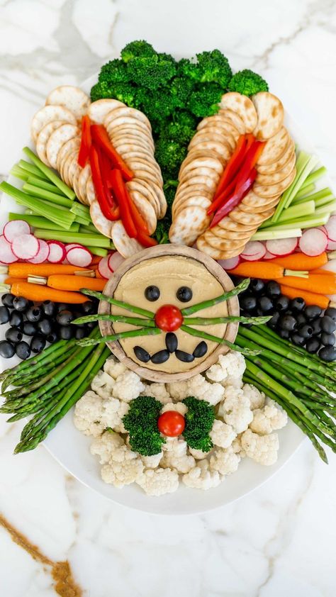 j.cathell on Instagram: You all know I love a good charcuterie board or crudités tray! I wanted to make something special for my girls this Easter week and found… Easter Crudite Basket, Easter Relish Tray, Easter Bunny Veggie Tray, Bunny Veggie Tray, Easter Charcuterie, Party Boards, Easter Magic, Easter Party Food, Easter Appetizers