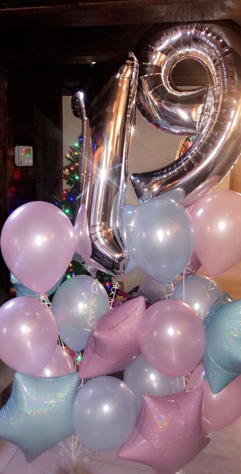 19 Birthday Ideas Outfit, 19 Birthday Ideas For Girls, 19 Birthday Ideas, Balloons Pictures, Birthday 19, 19 Birthday, Birthday Balloons Pictures, Happy 19th Birthday, Birthday Surprises