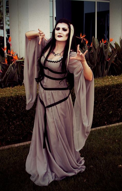 Munster Makeup Lily Munster Costume, Munster Costume, Coraline Costume, Lily Munster, Elvira Mistress Of The Dark, Scary Costumes, Creative Costumes, Halloween Costumes Makeup, Popsugar Beauty