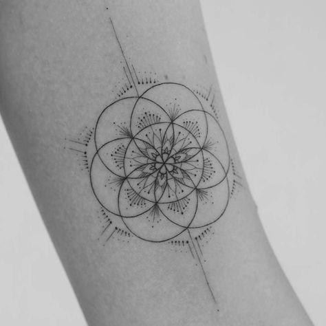 Geometric Flower Tattoo, Small Mandala Tattoo, Flower Of Life Tattoo, Bohemian Tattoo, Sacred Geometry Tattoo, Beautiful Flower Tattoos, Geometry Tattoo, Sunflower Tattoos, Modern Tattoos