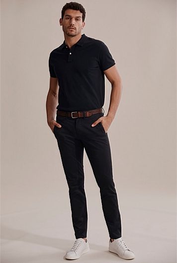 Black Chino Pants Men Outfits, Black Chinos Men Outfits, Country Outfits Men, Black Chinos Men, Chinos Men Outfit, Black Chino Pants, Pants Outfit Men, Chino Pants Men, Black Chinos