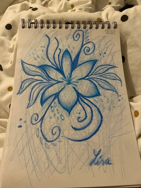 Blue Flower Drawing Easy, Blue Flower Sketch, Habisquis Flower Drawing Easy, Hibiscus Flowers Drawing, Sketchbook Easy Ideas, Easy Drawings Sketches Doodles, How To Draw Hibiscus Flower, Blue Drawings Easy, Flowers To Draw Easy