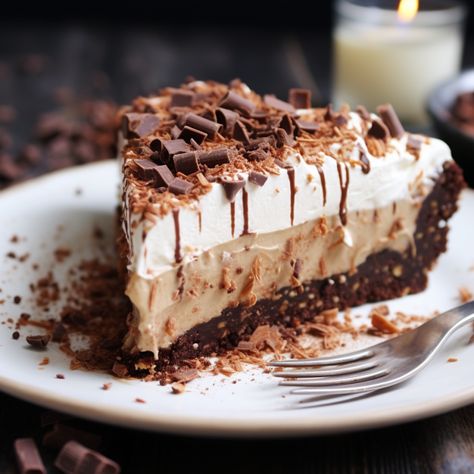 No Bake Baileys Chocolate Pie Baileys Chocolate Pie, No Bake Pie, Chocolate Mousse Pie, Smores Pie, Irish Desserts, Types Of Pie, Pudding Pie, Pudding Pies, Baileys Irish