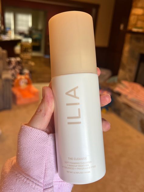 #ilia #cleanser #cleanproducts #cleaningredients #facialcleanser Foaming Cleanser, Clean Ingredients, Foam Cleanser, Face Cleanser, Facial Cleanser, Makeup Remover, Skin Care Routine, Facial, Makeup