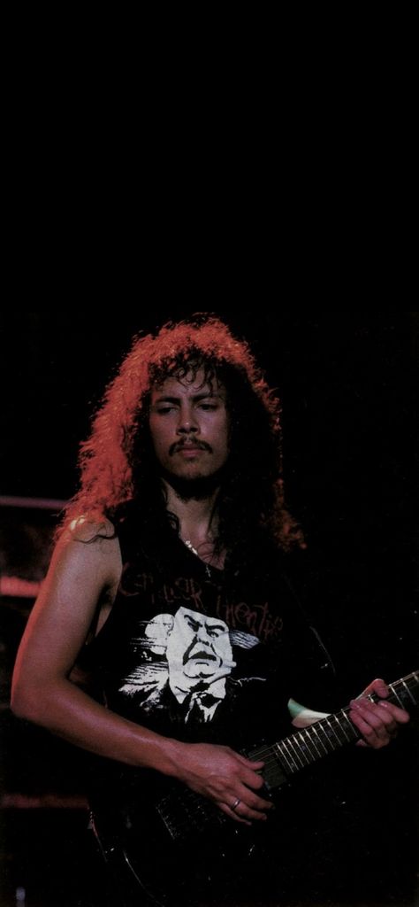 #metallica #rare #kirkhammett #icon #wallpaper #lockscreen Kurk Hammett, Metallica Iphone Wallpapers, Metallica Profile Pictures, Rockstar Lockscreen, Kirk Hammett Wallpaper Iphone, Metallica Lockscreen, Kirk Hammet Wallpaper, Metallica Photoshoot, Metallica Background