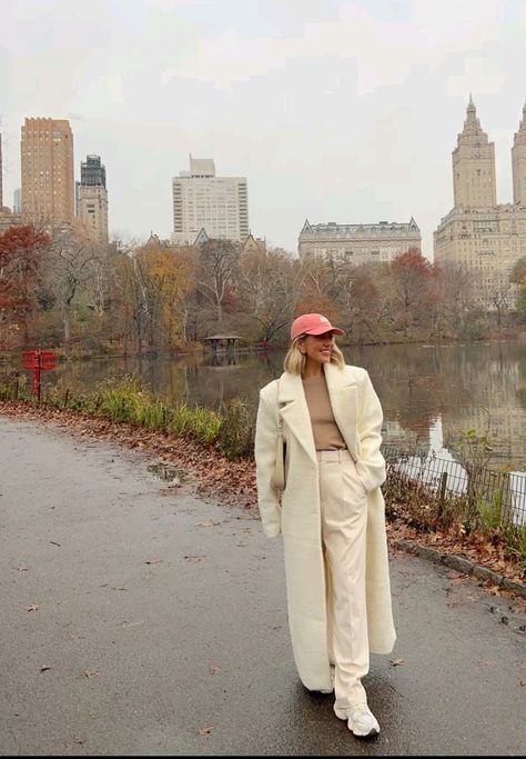 Central Park Outfit, Winter New York Outfits, Central Park Spring, City Outfit Ideas, Central Park Fall, Neutral Winter Outfit, Fun Trips, New York Outfit, Outfit Pieces