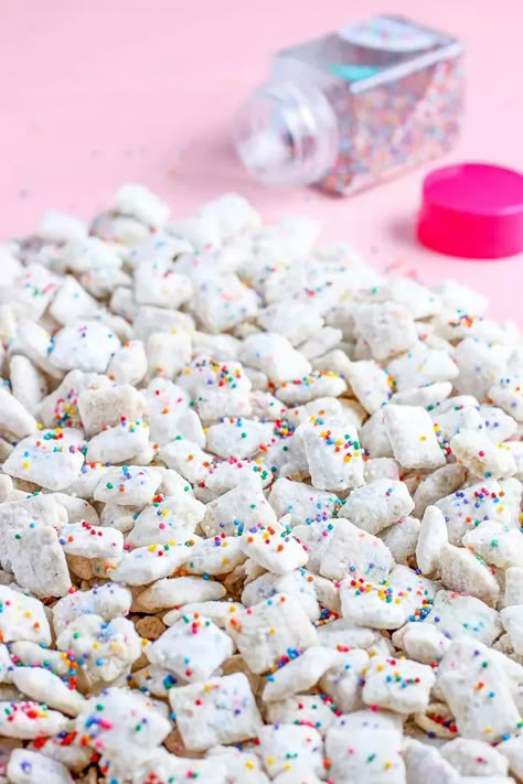 Funfetti Puppy Chow Recipe - DIY Muddy Buddies - Sweets & Treats Blog Puppy Chow With Sprinkles, Sprinkle Puppy Chow, Gabbys Dollhouse Snack Ideas, Gabby Dollhouse Party Snacks, Gabby Dollhouse Party Treats, Gabbys Dollhouse Birthday Party Treats, Sprinkle Party Food, Gabby's Dollhouse Party Food, Gabbys Dollhouse Sprinkle Party