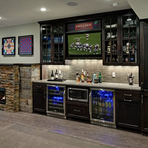 Rustic Basement Bar, Home Bar Plans, Basement Bar Plans, Contemporary Basement, Basement Bar Design, Basement Bars, Home Wet Bar, Basement Bar Ideas, Dream Basement