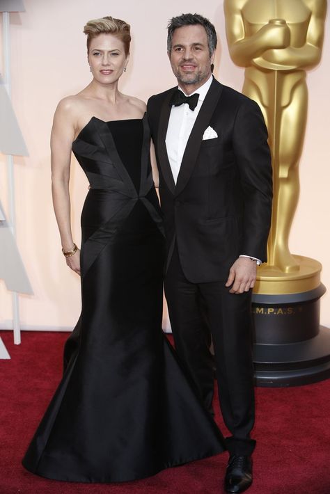 Red Carpet Watch: Oscars 2015 - NYTimes.com Rubin Singer, Red Carpet Couples, Ugly Fashion, Oscar Gowns, Oscars 2015, Oscar Fashion, Best Supporting Actor, Mark Ruffalo, Celeb Style