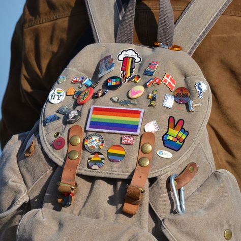 Peace Pride Patch Hippie peace patch | Etsy Mochila Kpop, Inside My Bag, Custom Backpack, Indie Girl, Hippie Peace, Indie Kids, Cute Pins, Cute Bags, Character Outfits