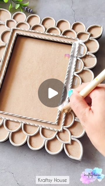 Diy Craft With Cardboard, How To Make A Frame With Paper, How To Make A Frame For A Picture, Lippan Art Frame, Photo Frames Design, How To Make A Photo Frame, How To Make Photo Frame, Photo Frame Diy Handmade, Creative Frame Ideas