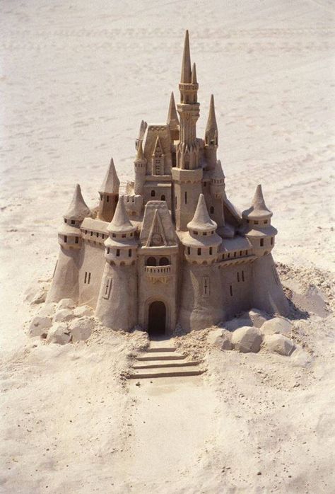 Cinderella's sand castle Cruise Vacation Quotes, Sand Castle Ideas, Beach Sand Castles, Beach Sand Art, Heart Bones, Hoover Books, Disney Cruise Vacation, Sand Sculpture, Castaway Cay