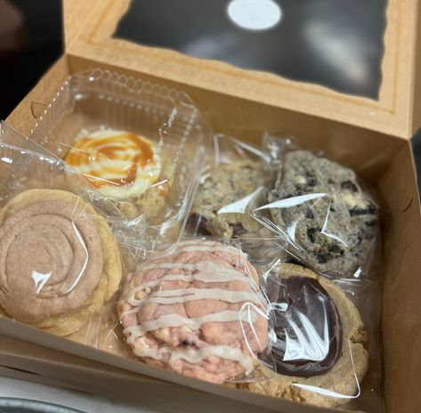 How to Sell My Homemade Cookies | Cookie Box Connoisseur Cookies To Sell, Home Bakery Business, Cookie Boxes, Cookie Business, Big Cookie, Gourmet Cookies, Baking Business, Cookie Flavors, Cookie Packaging