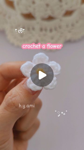 Crochet A Small Flower, Crochet Flower Easy Step By Step, How To Crochet Tiny Flowers, Crochet Pattern Step By Step, Crochet Badge Reel Pattern, How To Crochet A Flower For Beginners Step By Step, Crochet Ideas For Beginners Projects Diy, How To Make Flower Crochet, How To Crochet A Small Flower