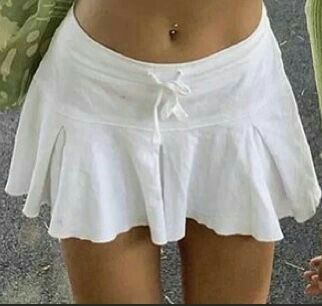 Tiny Skirts Outfits, Mini Rock, Fest Outfits, White Skirt, Mode Inspiration, Dream Clothes, Fashion Killa, Look Fashion, I Dress