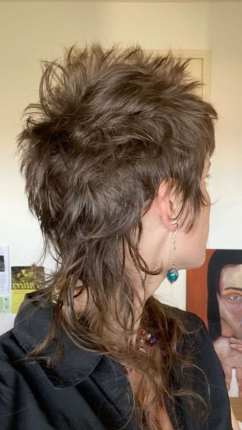 Pixie With Rat Tail, Queer Mullet Long, Wispy Mullet, Rat Tails Hair, 70s Punk Hair, Rat Tail Mullet, Rat Tail Haircut Women, Rockstar Mullet, Rattail Haircut