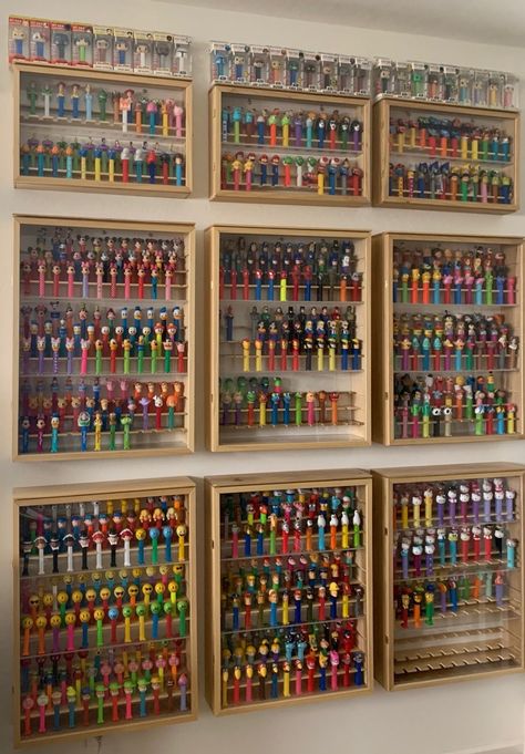 Pez Dispensers Display, Pez Collection Display, Pez Display Ideas, Pez Dispenser Display, Projects To Do When Bored, Pez Display, Vintage Toy Display, Spray Paint Storage, Pez Collection