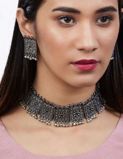 Indian Bridal Choker, Traditional Choker Necklace, Bridal Choker Necklace, Black Metal Jewelry, Oxidised Silver Jewelry, Indian Jewelry Earrings, Choker Necklace Designs, Necklace For Girls, Antique Silver Jewelry