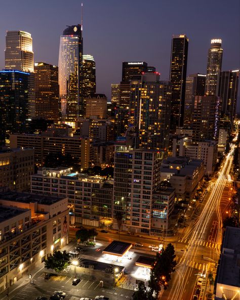 Dtla Night Aesthetic, Downtown La Aesthetic, La At Night, California Wallpaper, Night Views, Los Angeles Travel, California Vibe, City Silhouette, California Photos