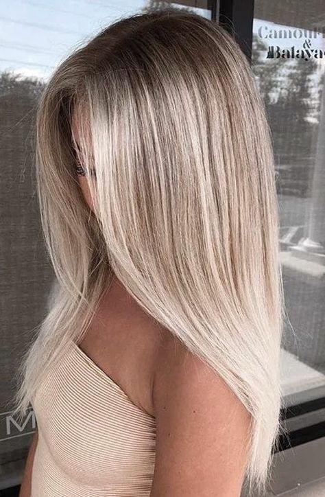 Grown Out Blonde Hair, Shades Blonde Hair, Root Smudge, Blonde Hair With Roots, Summer Blonde Hair, Blonde Roots, Dark Roots Blonde Hair, Light Blonde Hair, Ash Blonde Hair