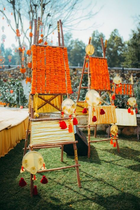 Mayun Decor, Wedding Pathway, Wedding Decor Themes, Morrocan Theme, Lehenga Photos, Mehendi Decor Ideas, Wedding Background Decoration, Marriage Decoration, Desi Wedding Decor