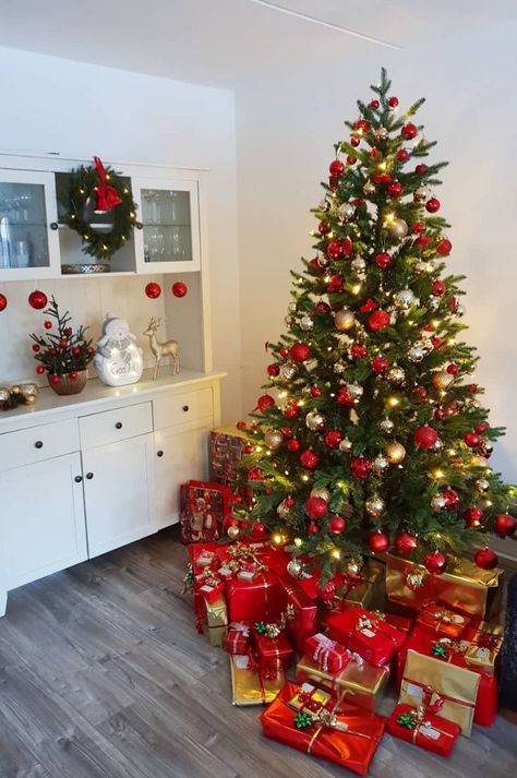 Christmas Trees Themes, Best Christmas Decorations, Cheap Lingerie, Slim Christmas Tree, Amazon Christmas, Christmas Tree Decorating Themes, Cozy Christmas Decor, Christmas Tree Decorations Diy, Fun Christmas Decorations