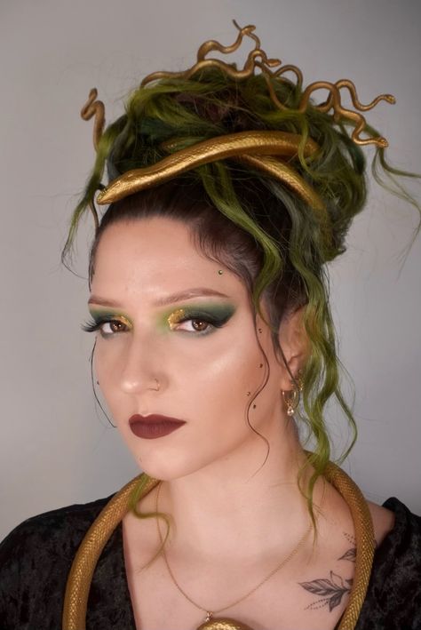 Medusa Hairstyle, Madame Medusa, Medusa Headpiece, Medusa Hair, Medusa Costume, Halloween Hairstyles, Athletic Hairstyles, Haunted Houses, Halloween Hair