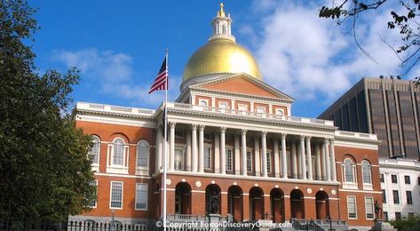 Brick Sidewalk, Boston Neighborhoods, Capital Building, Golden Dome, Freedom Trail, New England States, Boston Common, State Capital, State Capitals