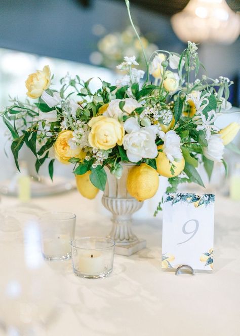 Cheap Wedding Table Centerpieces, Summer Wedding Centerpieces, Lemon Centerpieces, Purple Bridal Bouquet, Fun Wedding Decor, Garden Bridal Showers, Yellow Wedding Flowers, Purple Wedding Bouquets, Blue Wedding Bouquet