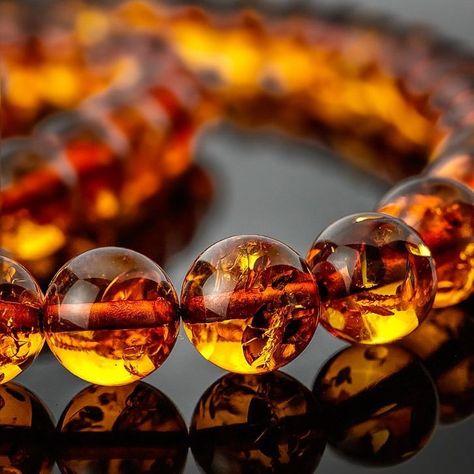 Crystal Photography, Baltic Countries, Glass Photography, Art Pierre, Crystal Aesthetic, Woman Jewelry, Amber Crystal, Great Gifts For Dad, Amber Bracelet