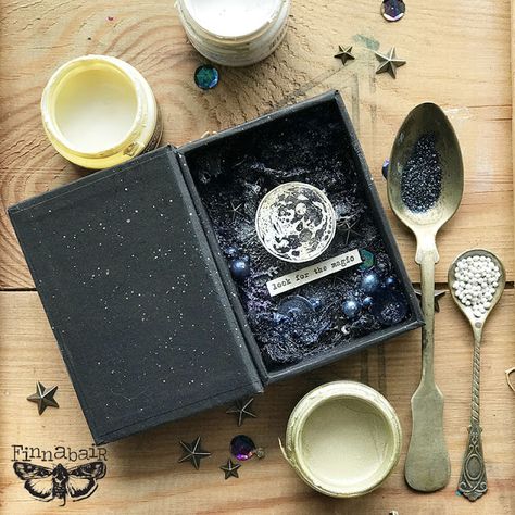 Look for the Magic - Galaxy Box Magic Box Ideas, Altering Books, All The Best Wishes, Box Video, Diy Galaxy, Magia Das Ervas, Art Mediums, Polish Artist, Gift Wrapping Inspiration