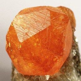 20 Types of Orange Gemstones for Jewelry - Kamayo Jewelry Spessartine Garnet, Orange Gem, Spessartite Garnet, Garnet Crystal, Arusha, Orange Stone, God Mat, Pretty Rocks, Mineral Stone