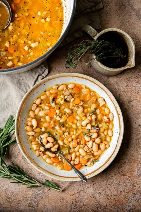 Vegan Northern Bean Soup, Northern Bean Chili, Soup With Northern Beans, Recipes Using Canned Great Northern Beans, Northern Bean Soup Recipes, Great Northern Beans Recipe Crockpot, Barbara O'neill Recipes, Recipe For Great Northern Beans, Great Northern Bean Recipes