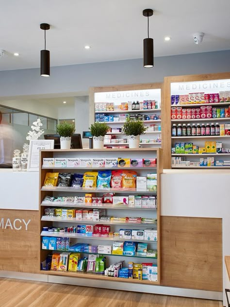 Modern Pharmacy Design Ideas, Pharmacy Counter Design Retail, Counter Design Shop Retail Stores, Small Pharmacy Design, Pharmacy Store Design, Pharmacy Store Front Design, Pharmacy Counter Design, Pharmacy Design Ideas, Pharmacy Store Design Interiors