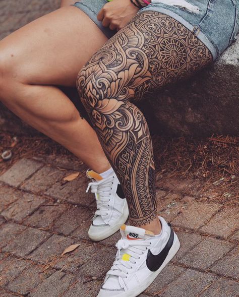 Female Sleeve Tattoo Ideas, Tattoo Bein Frau, Female Sleeve Tattoo, Cute Thigh Tattoos, Mandala Tattoos, Full Leg Tattoos, Sleeve Tattoo Ideas, Boho Tattoos, Female Sleeve