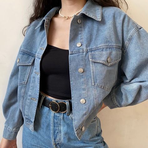 Closet Quotes, Em Aesthetic, Blue Denim Jacket Outfit, Denim Jacket Outfit Women, Blue Jean Jacket Outfits, Oversized Denim Jacket Outfit, Jacket Outfit Women, Oversize Style, Jean Jacket Outfits