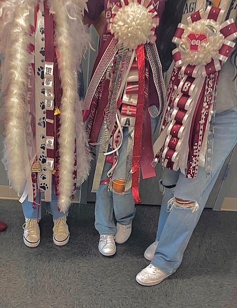 mums, texas, homecoming, aesthetic, highschool Aesthetic Homecoming Mums, Homecoming Mum Inspiration, Texas Mums Homecoming, Mums Hoco, Homecoming Aesthetic, Aesthetic Highschool, Hoco Mums, Texas Mums, Senior Things