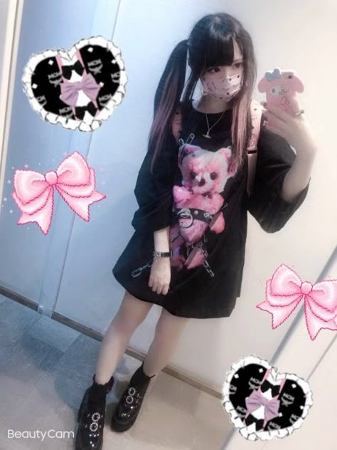 Yami Kawaii Outfit, Menhera Fashion, Kabukicho, Kei Visual, Kei Fashion, Jirai Kei, Kawaii Goth, Fashion Inspiration Board, Yami Kawaii