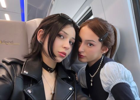 Nana And Hachi Costume, Nana Halloween Costumes, Nana Hachi Hairstyle, Nana Haircut, Nana Hachi Aesthetic, Nana Osaki Makeup, Nana And Hachi Cosplay, Nana Hachi Outfit, Hachi Cosplay