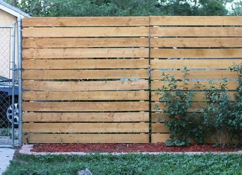 DIY Wooden Privacy Screen Fence Chain Link Fence Privacy, Cyclone Fence, Diy Privacy Fence, Cedar Paneling, Privacy Fence Designs, Patio Privacy, Pallet Fence, Backyard Privacy, Diy Fence