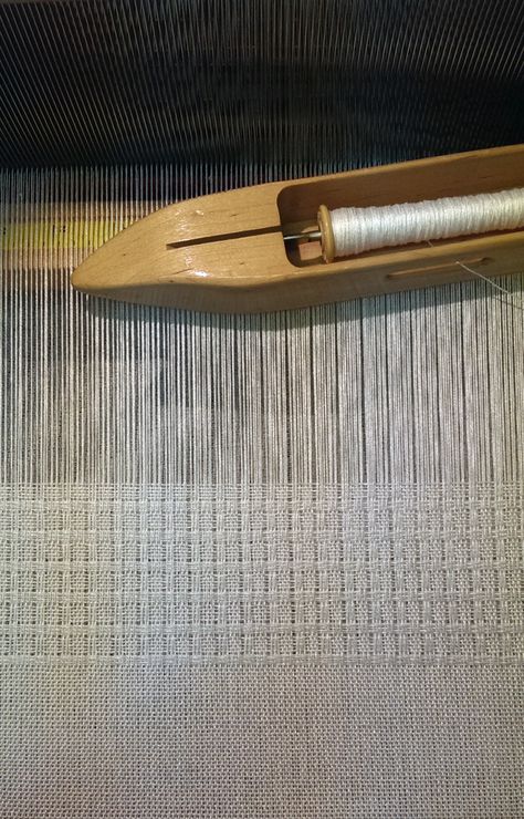 Rigid Heddle Weaving Projects, Hand Woven Table Runner, Rigid Heddle Weaving Patterns, Huck Towels, Lace Weave, Long Table Runner, Rigid Heddle Weaving, Weaving Designs, Pillow Texture