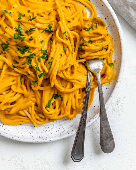 This Sweet Potato Pasta Sauce with Spaghetti is the perfect weeknight meal! It's ready in 30 minutes and will add a ton of flavor and hidden veggie nutrition to your meal. #plantbasedonabudget #spaghetti #sauce #vegan Sweet Potato Pasta Sauce, Sweet Potato Sauce, Sweet Potato Pasta, Healthy Food Recipe, Creamy Spaghetti, Baked Food, Potato Pasta, Vegan Roast, Pasta Night