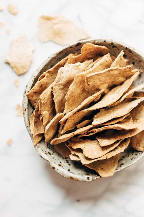 These easy homemade flatbread crackers are super adaptable and they are the perfect pair for cheese and wine. Crispy, real food, snacking perfection! AD ThisIsCheese | pinchofyum.com Easy Homemade Flatbread, Flatbread Crackers, Pinch Of Yum, Homemade Flatbread, Crackers Recipe, Cheese And Wine, Homemade Crackers, Turkey Chili, Cracker Recipes