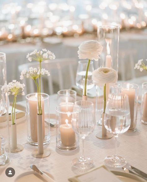 Wedding Flowers Candles, Bud Vases Wedding, Neutral Wedding Decor, Bud Vase Centerpiece, Candle Arrangements, Candle Table Decorations, Simple Wedding Centerpieces, Candle Wedding Centerpieces, Simple Elegant Wedding