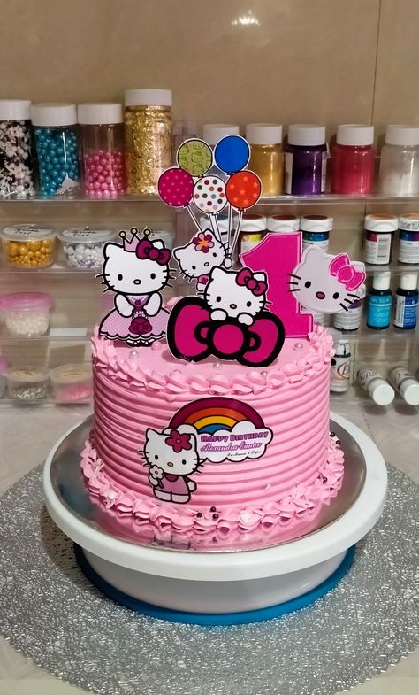 Hello Kitty Design Cake, Kue Ultah Hello Kitty Topper, Kue Ultah Hello Kitty, Cartoon Cake Designs Birthday, Hello Kitty Cake Design Birthday, Hello Kity Cakes, Hello Kitty Cake Ideas, Hello Kitty Cake Design, Kue Hello Kitty