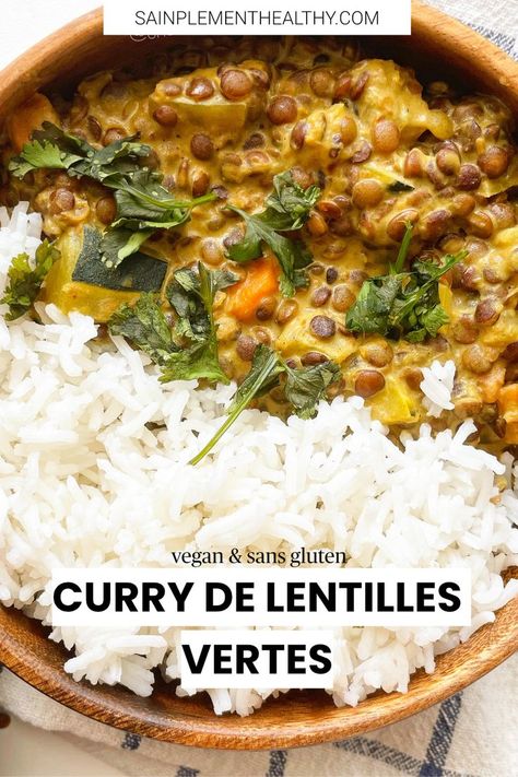 Je vous propose aujourd'hui une idée de recette healthy, végétarienne et vegan à base de lentilles vertes. Il s'agit d'un curry aux lentilles vertes et aux légumes. Il se compose en plus de lait de coco, de courgettes, de carotte, d'oignon, de sauce tomate, d'un bouillon de légumes et d'épices. Ainsi, la recette est naturellement sans gluten, sans lactose et riche en fer. Servir avec du riz basmati pour un repas complet et équilibré. Recipes Skillet, Plats Healthy, Wallpapers Home, Recipes Oven, Chicken Thigh Recipes Oven, Chicken Thigh Recipes Crockpot, Oven Chicken, Wooden Dining Table, Healthy Menu