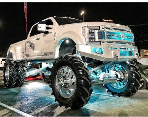 Jacked Up Chevy, Big Ford Trucks, Country Trucks, Custom Lifted Trucks, Chevy Diesel Trucks, Trucks Lifted Diesel, Lifted Chevy Trucks, Lifted Truck, Jacked Up Trucks