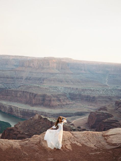 Red Rock Wedding, Modest Lace Wedding Dresses, Moab Wedding, Dead Horse Point State Park, Styled Shoot Inspiration, Slc Utah, Bridal Poses, Look Formal, Moab Utah